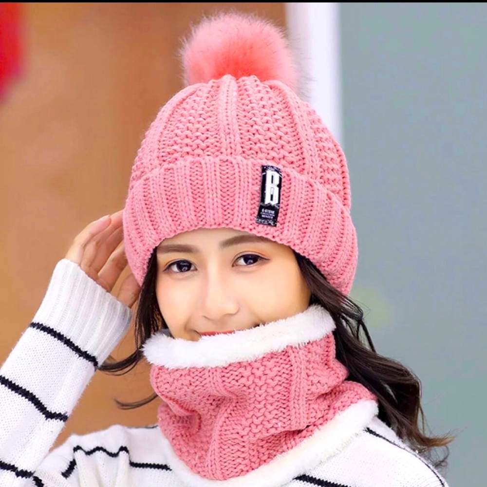 COPY - Women knitted winter hat and scarf set